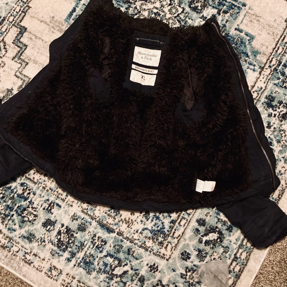 Abercrombie & Fitch Rugged Adirondack Jacket  Mens Size XL BLACK Faux Fur